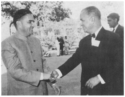 Manubhai as Chief Guest being thanked by Shri Kirloskar in 1964 